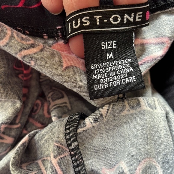 Just One Valentine legging‎ medium - Picture 3 of 3